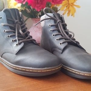 Dr. Martens Maelly Boots